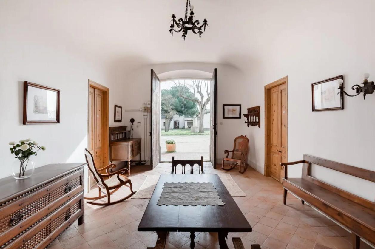 Can Rovira - Stunning Neoclassical Mansion, Just 20 Min Drive From Barcelona City Center, Ideal For Groups And Families Alella Esterno foto