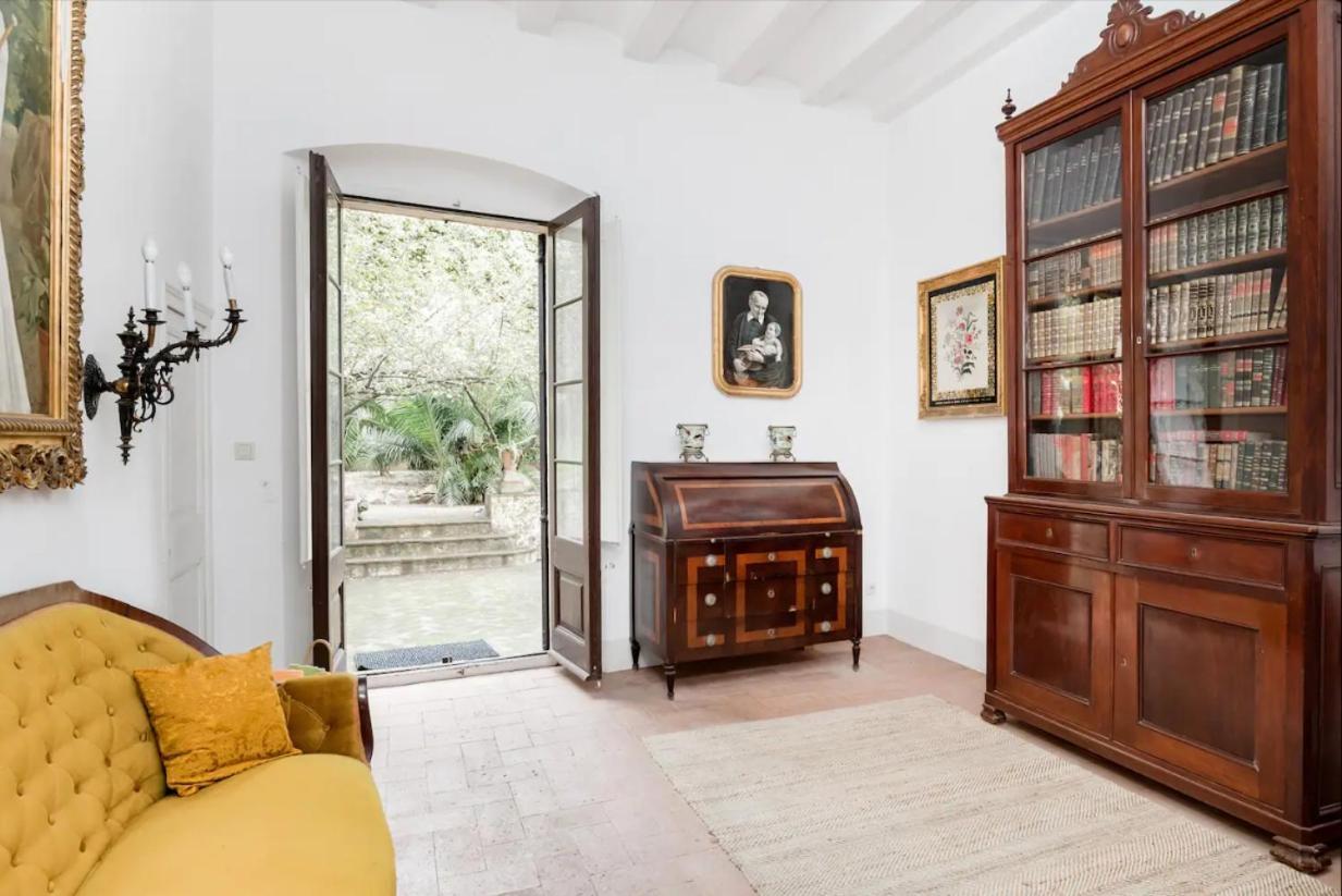 Can Rovira - Stunning Neoclassical Mansion, Just 20 Min Drive From Barcelona City Center, Ideal For Groups And Families Alella Esterno foto