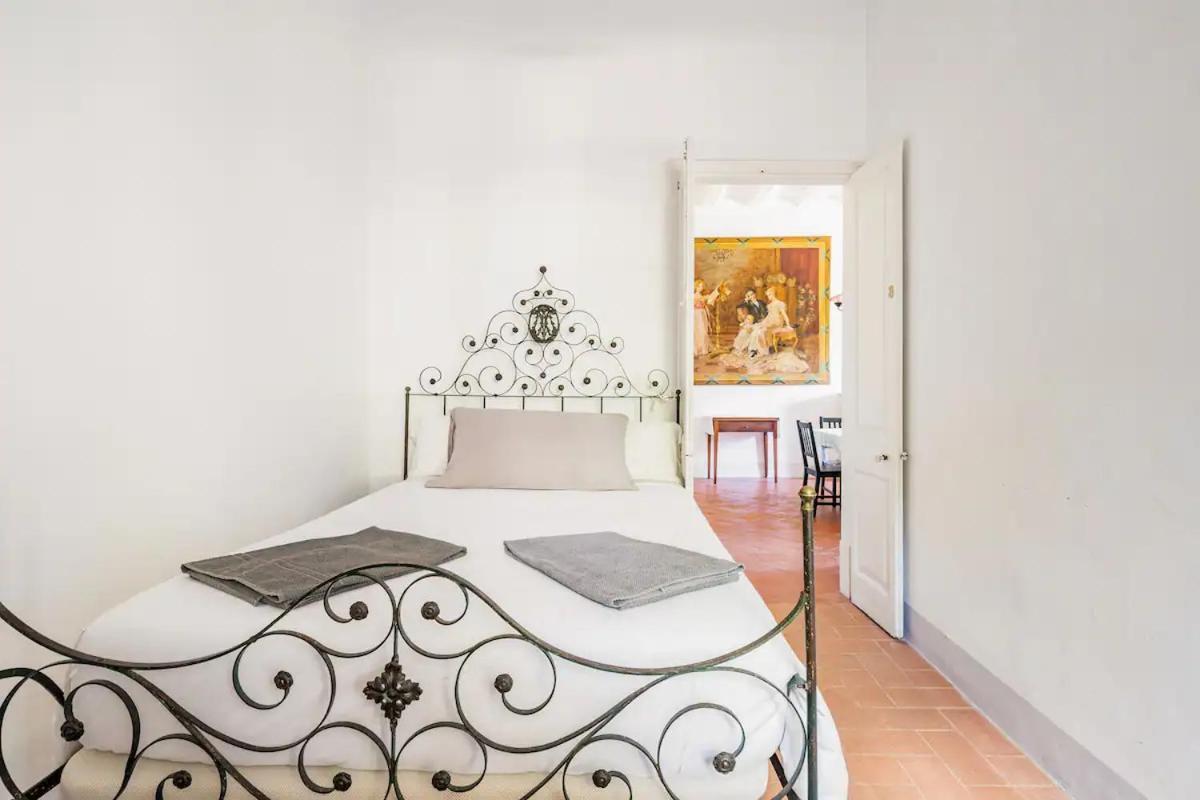 Can Rovira - Stunning Neoclassical Mansion, Just 20 Min Drive From Barcelona City Center, Ideal For Groups And Families Alella Esterno foto