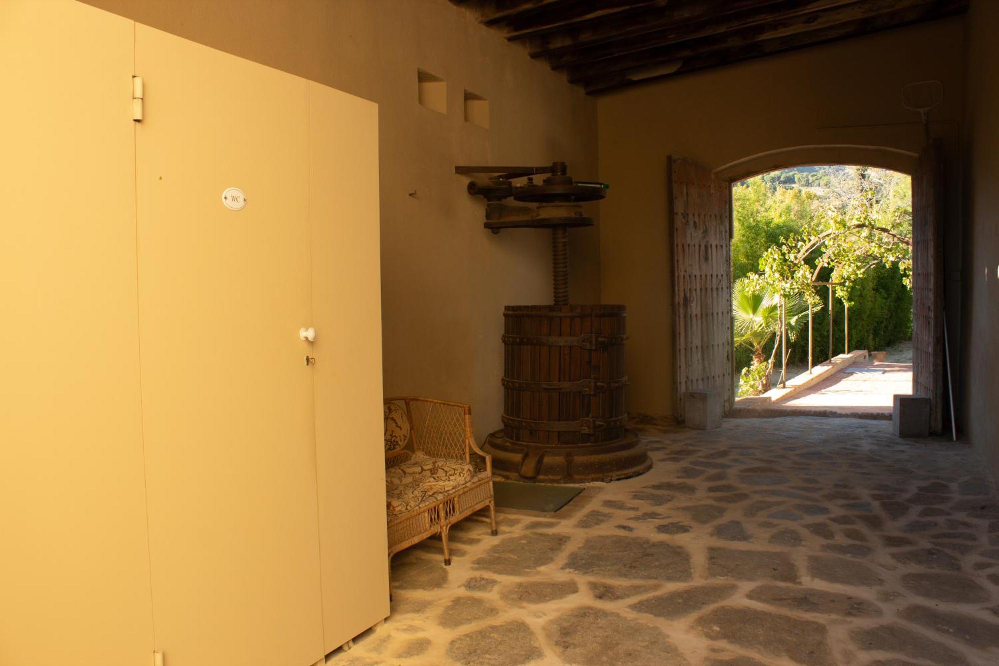 Can Rovira - Stunning Neoclassical Mansion, Just 20 Min Drive From Barcelona City Center, Ideal For Groups And Families Alella Esterno foto